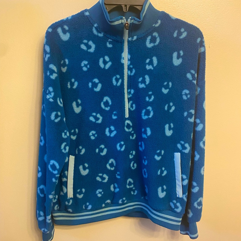 Get your fit! Zelos 2 pc printed sweater and leggings.